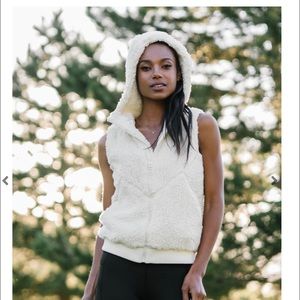Zyia Teddy Vest cream